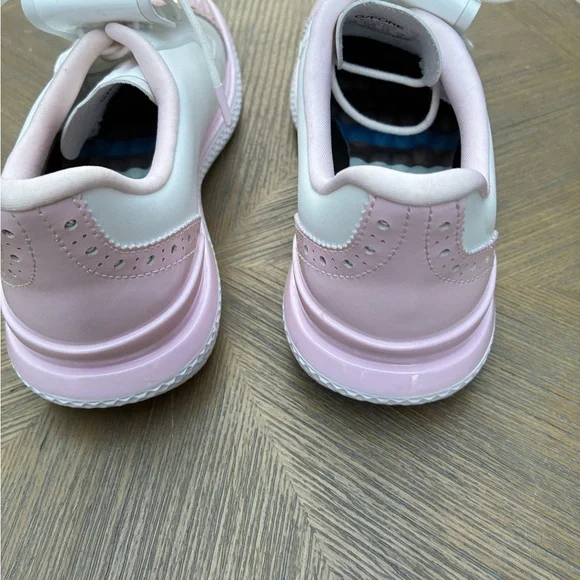 NWOT GFORE Gallivan2r Brogue Cap Toe Golf Shoes - Snow/Blush Size 7.5 - Picture 7 of 9